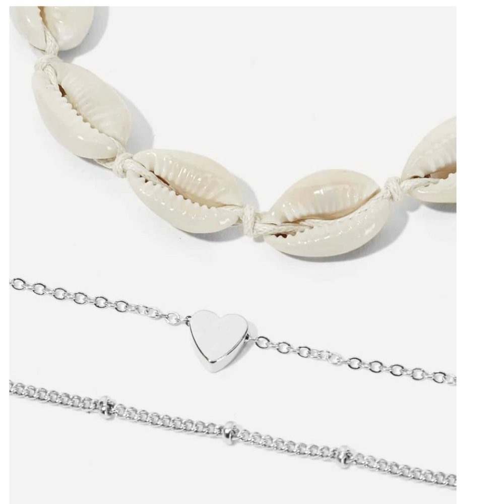 RESTOCK ๐จ Shell & Heart Charm Ankle Bracelet Set - Picture 4 of 5